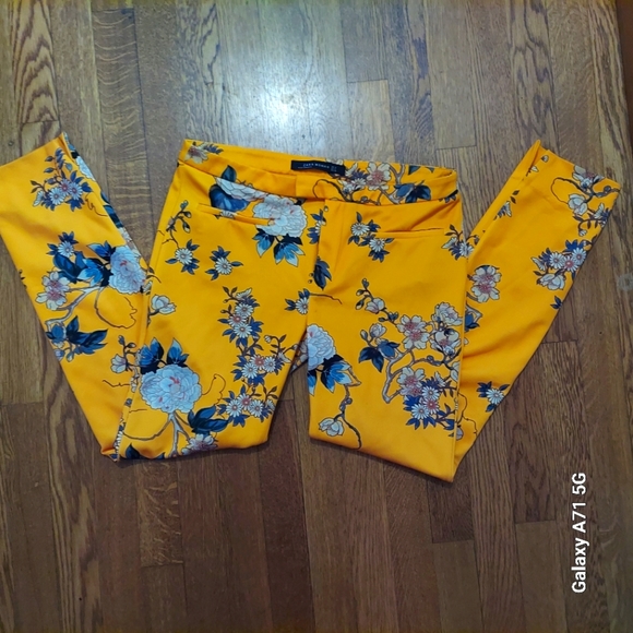 Zara Woman Mustard Floral Pants - Picture 7 of 11